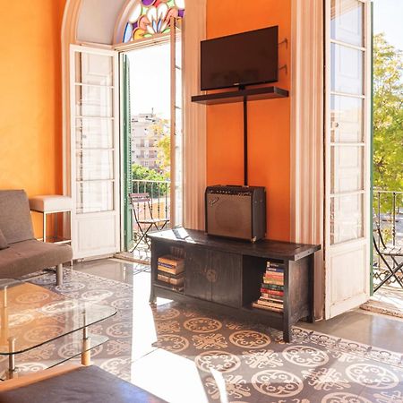 Private Rooms In Historic Building On The Square Málaga Buitenkant foto